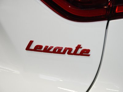2019 Maserati LEVANTE — миниатюра 19