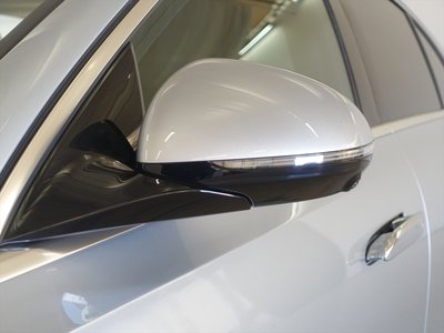 MERCEDES-BENZ E-CLASS - 7