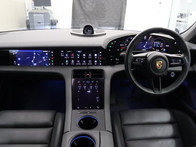 2023 Porsche TAYCAN thumbnail 12
