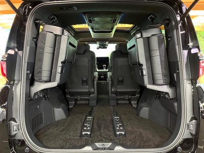 2025 Toyota ALPHARD 缩略图 13