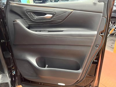 2025 Toyota ALPHARD 缩略图 33