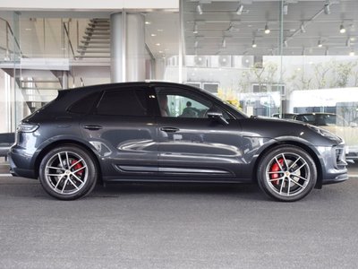 PORSCHE MACAN - 3