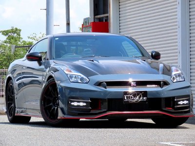 NISSAN GT-R - 2
