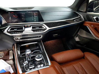 BMW X7 - 10