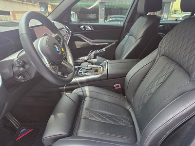 صورة 10 لـ 2025 BMW X5