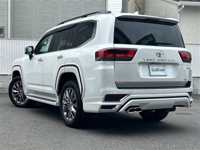 TOYOTA LAND CRUISER 300 - 9