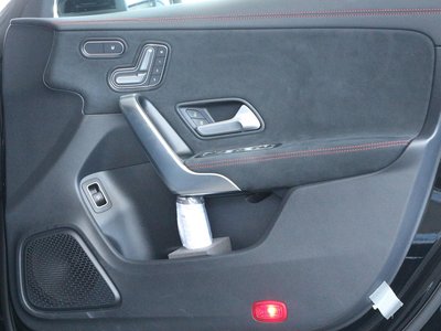 2025 Mercedes-BENZ CLA 照片 8