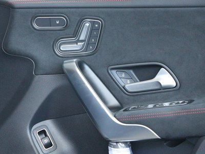2025 Mercedes-BENZ CLA 照片 9