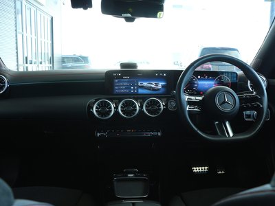 2025 Mercedes-BENZ CLA 照片 2
