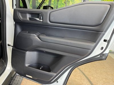 صورة مصغرة 30 لـ 2024 Toyota LAND CRUISER 250