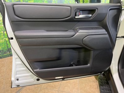 صورة مصغرة 33 لـ 2024 Toyota LAND CRUISER 250