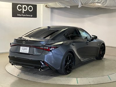 LEXUS IS - 9