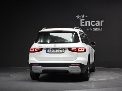 MERCEDES-BENZ GLB - 4