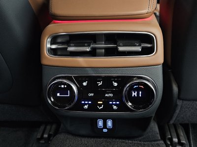2022 Genesis GV70 — миниатюра 25