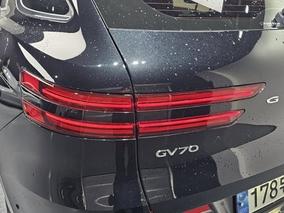 2022 Genesis GV70 — фото 10