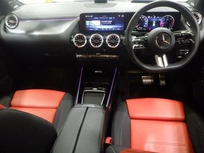 MERCEDES-BENZ GLA - 3