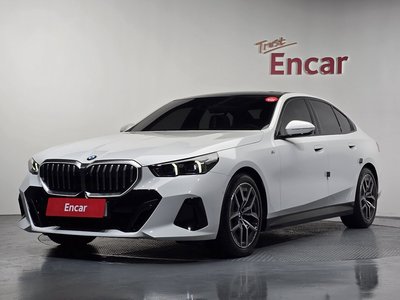 BMW 5 SERIES - 1