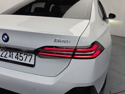 BMW 5 SERIES - 10