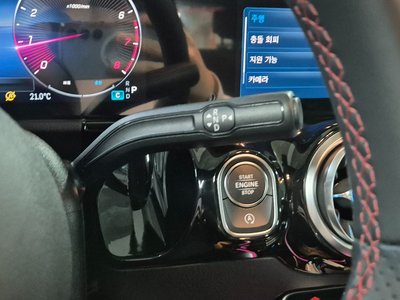 MERCEDES-BENZ GLA - 9