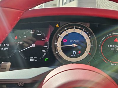 PORSCHE 911 TARGA - 8