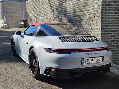 PORSCHE 911 TARGA - 4