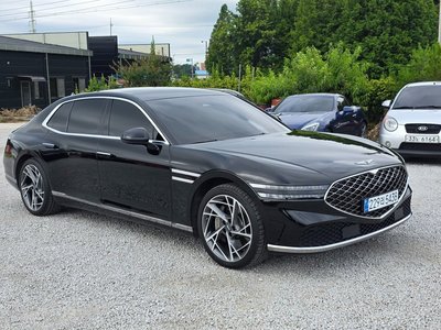 صورة 1 لـ 2022 Genesis G90 (RS4)