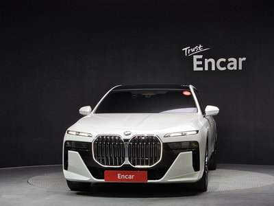 BMW 7 SERIES - 2