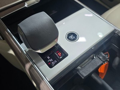 صورة 8 لـ 2025 LAND Rover RANGE ROVER