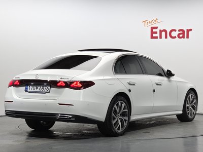 2024 Mercedes-BENZ E-CLASS 照片 2