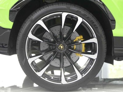 2024 Lamborghini URUS 照片 10