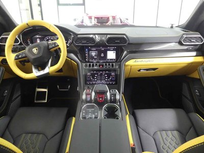 2024 Lamborghini URUS 照片 4