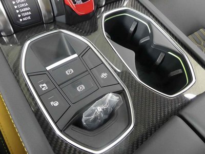 2024 Lamborghini URUS — миниатюра 15