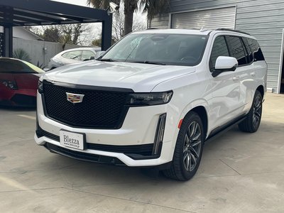 CADILLAC ESCALADE - 1