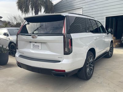 CADILLAC ESCALADE - 8