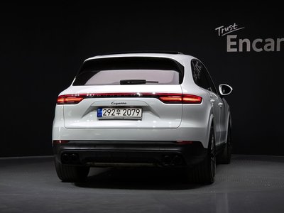 PORSCHE CAYENNE - 4