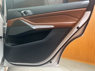 2020 BMW X7 缩略图 52