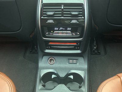 2020 BMW X7 缩略图 42
