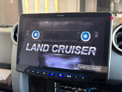 2025 Toyota LAND CRUISER 70 photo 2