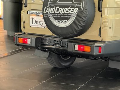 2025 Toyota LAND CRUISER 70 缩略图 35