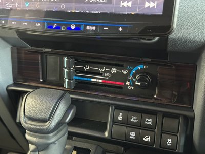 2025 Toyota LAND CRUISER 70 缩略图 58