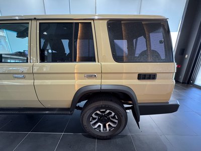 2025 Toyota LAND CRUISER 70 缩略图 23