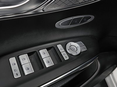 2021 Genesis GV70 — миниатюра 12