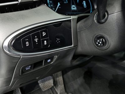 2021 Genesis GV70 — миниатюра 13