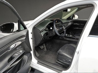 صورة 10 لـ 2021 Genesis GV70
