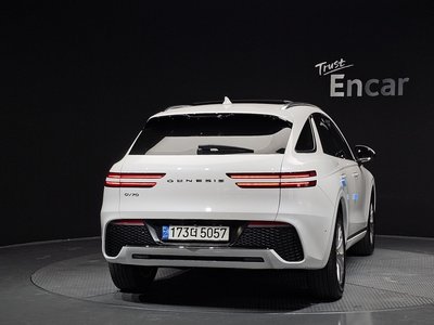 صورة 3 لـ 2021 Genesis GV70