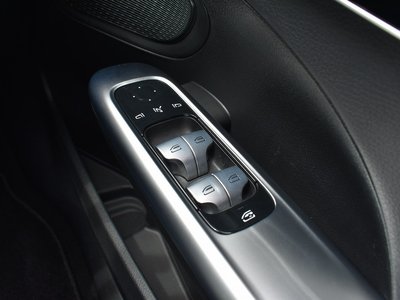 2024 MERCEDES-BENZ C-CLASS 缩略图 22
