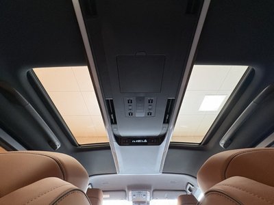 TOYOTA VELLFIRE - 10