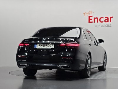 MERCEDES-BENZ E-CLASS - 3