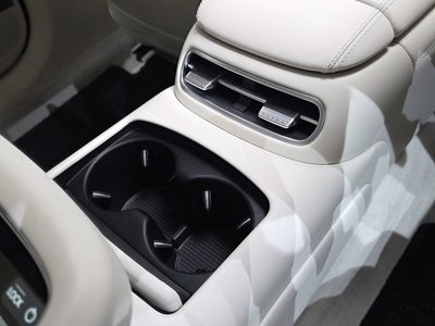 صورة مصغرة 33 لـ 2024 Genesis G90 (RS4)