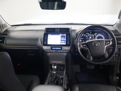 TOYOTA LAND CRUISER PRADO - 5